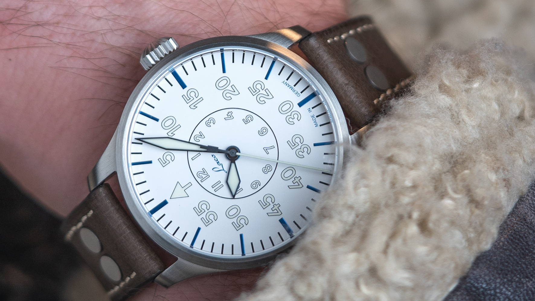 Aachen Polar 39 Wristshot 1 Kopie