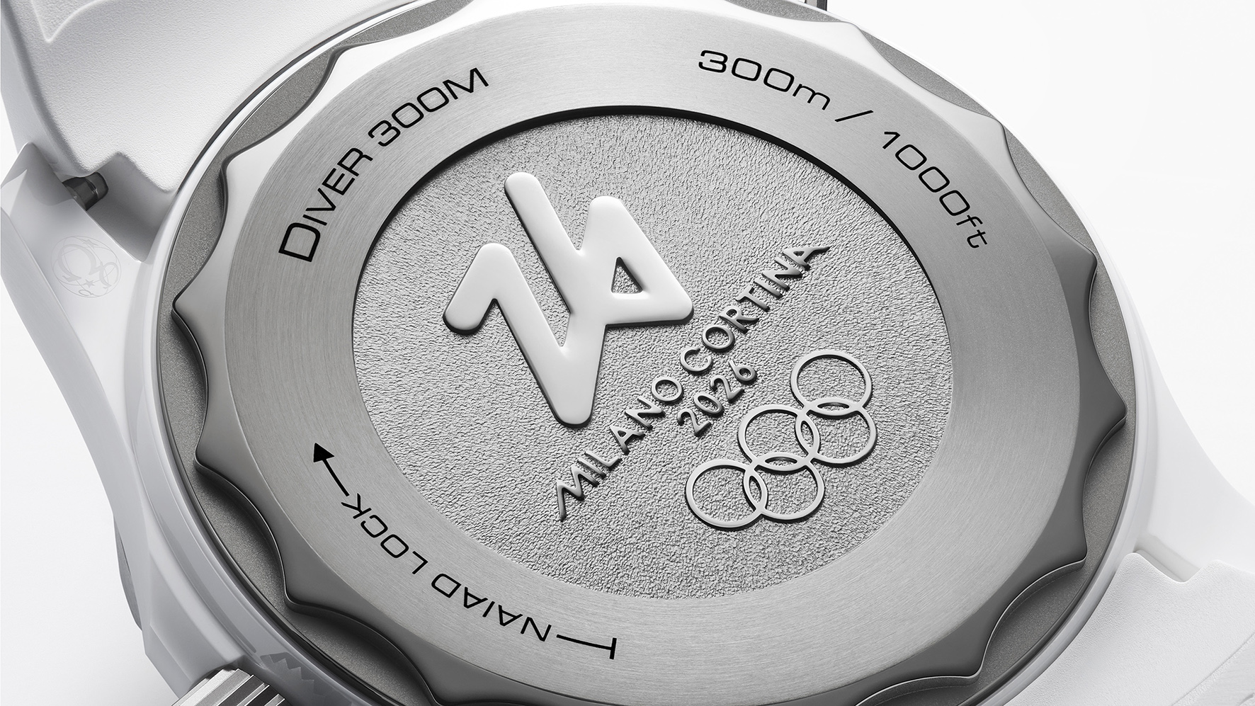 OMEGA_Seamaster_Diver_Milano_Cortina_2026_522.92.44.20.04.001_SE_Diver_300M_Caseback.jpg