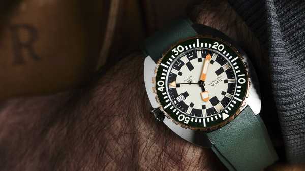 Doxa - Army Steel
